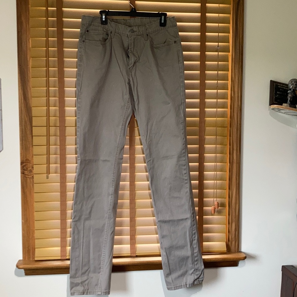 Levi’s tan jeans. 34 x 40. Like new.
